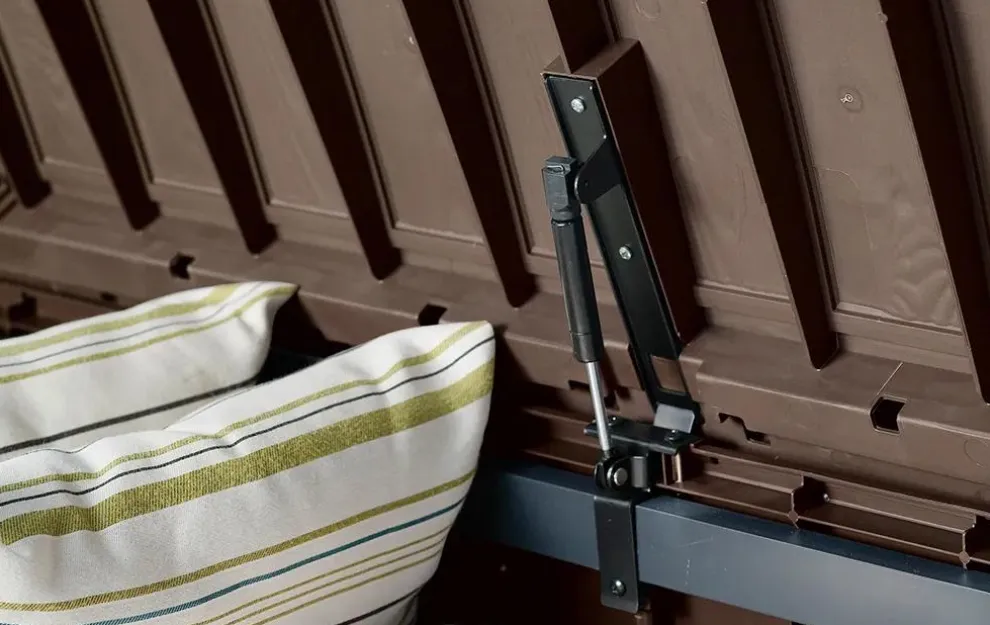 Glenwood 101 Gallon Deck Box - Brown