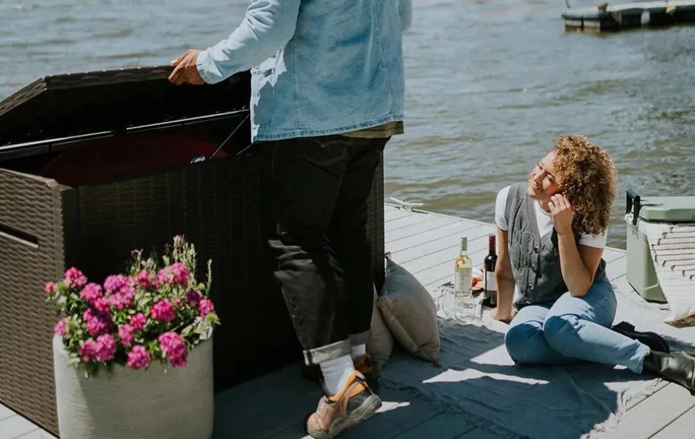 Java 230 Gallon Deck Box - Brown