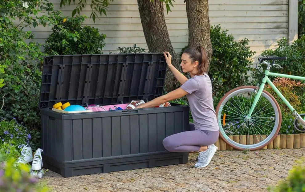 Kentwood 92 Gallon Deck Box - Graphite