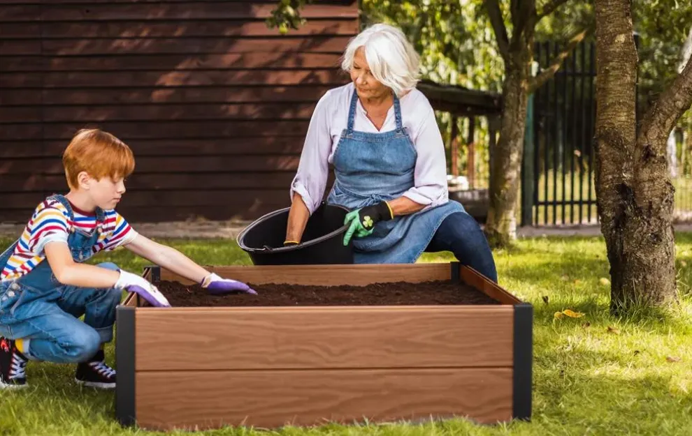 Maple Raised Garden Bed - Brown