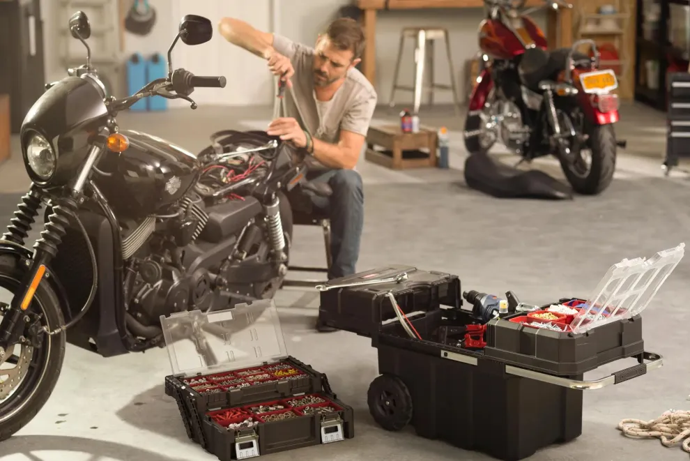 Masterloader Rolling Tool Box with Cantilever Organizer - Black